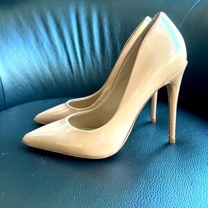 shiny beige size 5 aldo